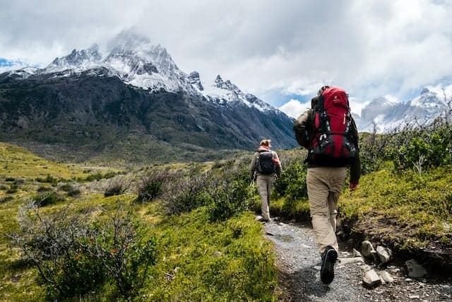 Practicar senderismo, tendencia entre los viajeros conscientes